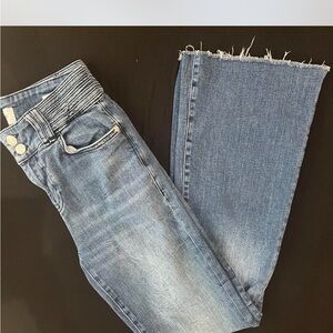 Frame Le high rise Denim Medium Blue flare Leg Jeans